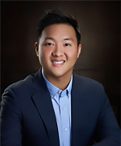 Faculty Member Dennis Kim